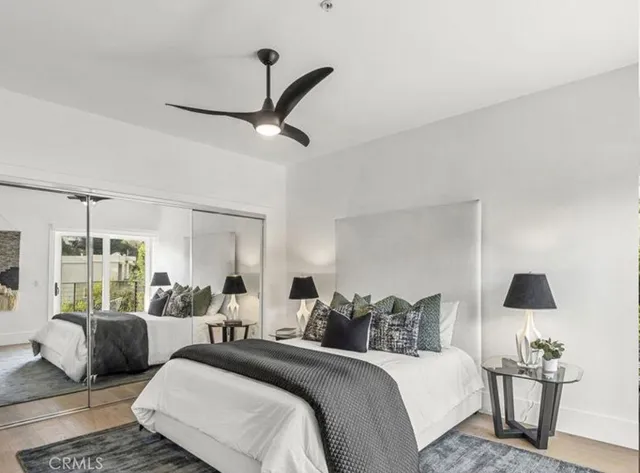 a view of a workspace with furniture