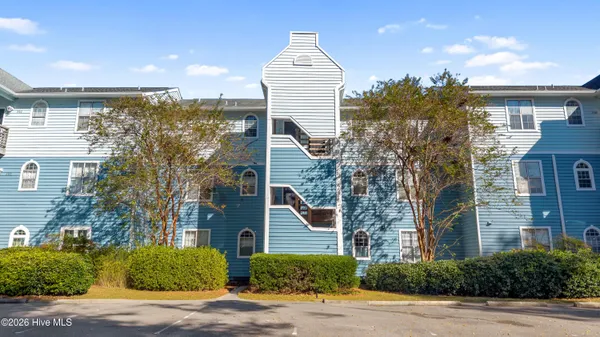$146,900 | 4220 Wilshire Boulevard, Unit 203, Wilmington, NC 28403