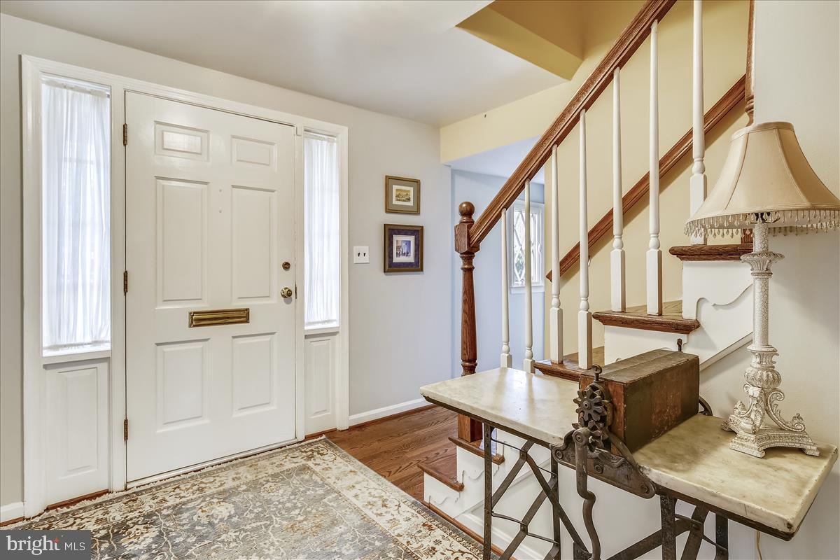 8719 Highgate Road Alexandria, VA 22308 - Photo 3 of 44 Gallery Image 3