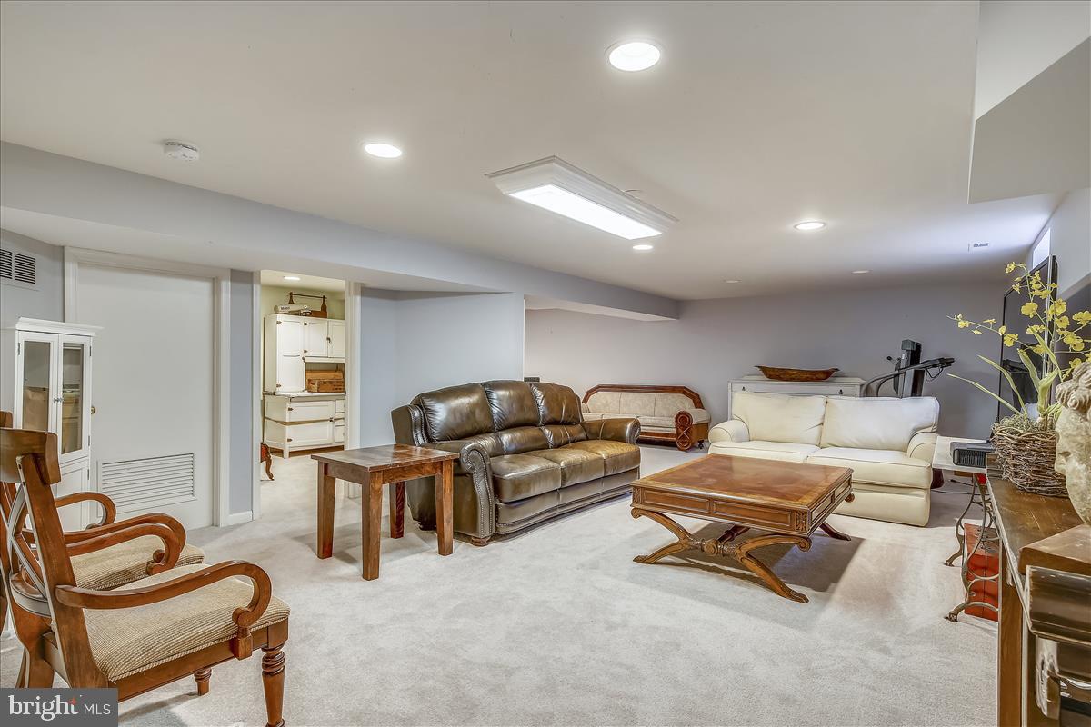 8719 Highgate Road Alexandria, VA 22308 - Photo 27 of 44 Gallery Image 27