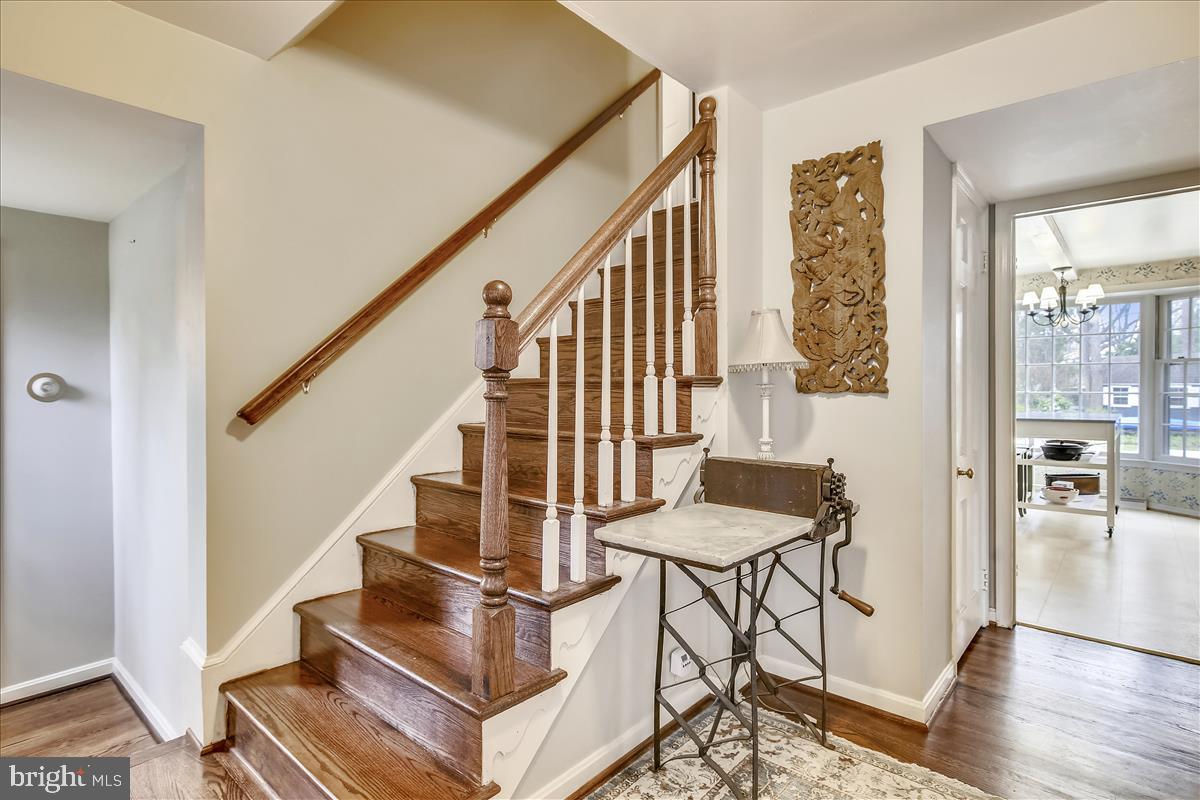 8719 Highgate Road Alexandria, VA 22308 - Photo 4 of 44 Gallery Image 4