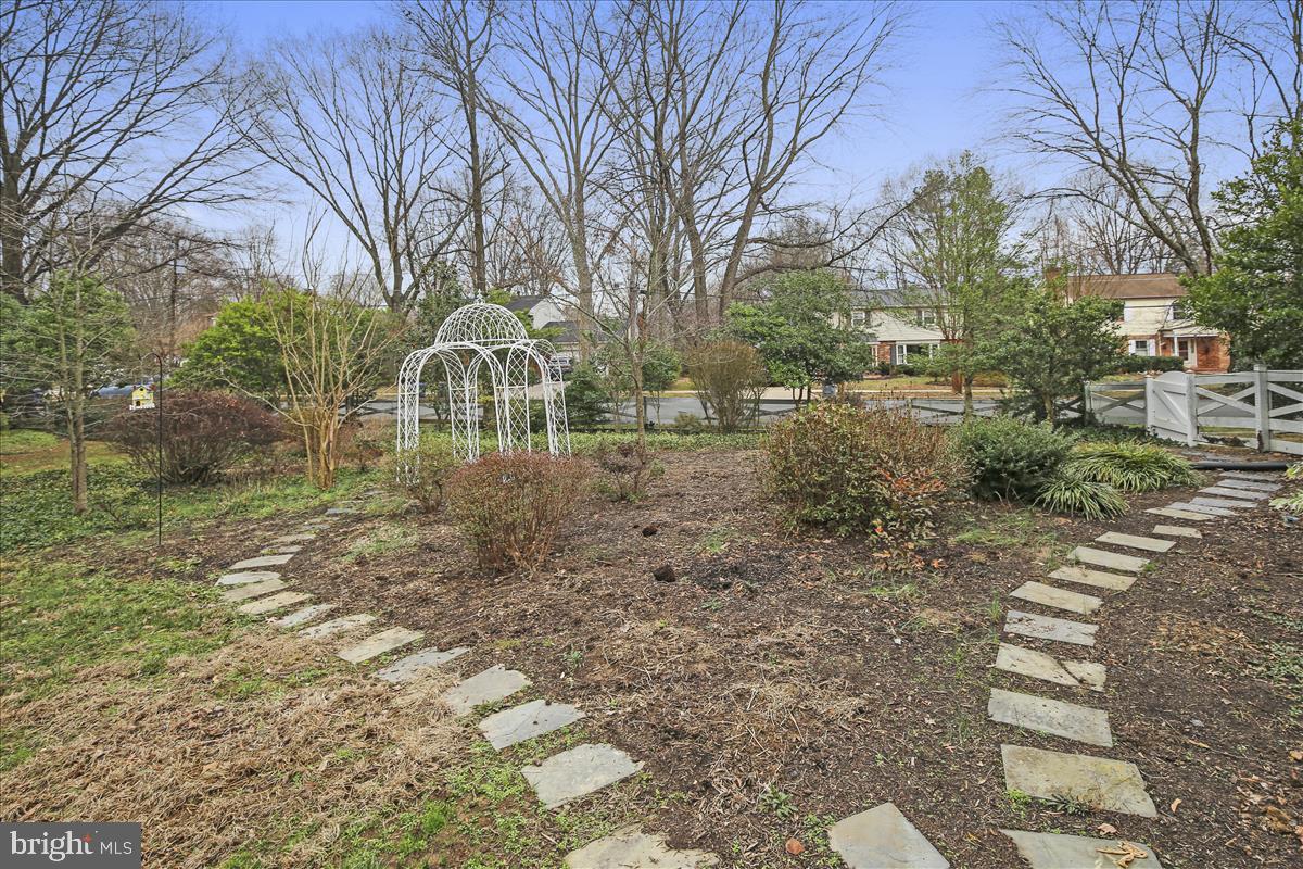 8719 Highgate Road Alexandria, VA 22308 - Photo 37 of 44 Gallery Image 37