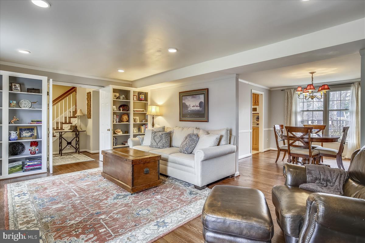 8719 Highgate Road Alexandria, VA 22308 - Photo 5 of 44 Gallery Image 5