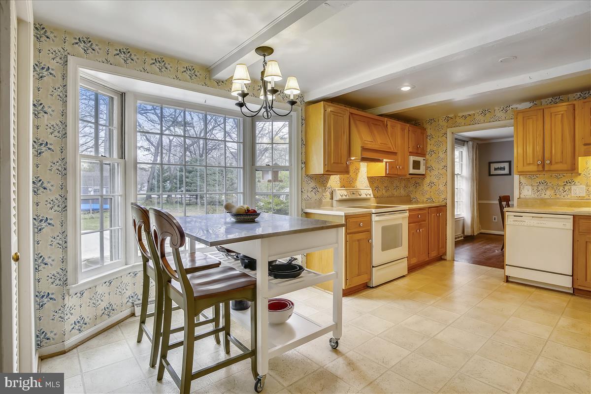 8719 Highgate Road Alexandria, VA 22308 - Photo 10 of 44 Gallery Image 10