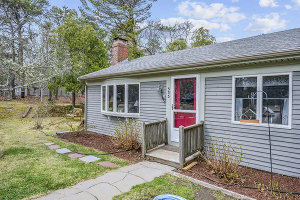 $725,000 | 535 School House Road, Eastham, MA 02642