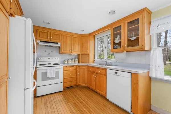 $725,000 | 535 School House Road, Eastham, MA 02642