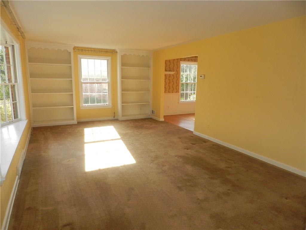 176 Topsfield Road Upper St. Clair, PA 15241 - Photo 12 of 19 Gallery Image 12