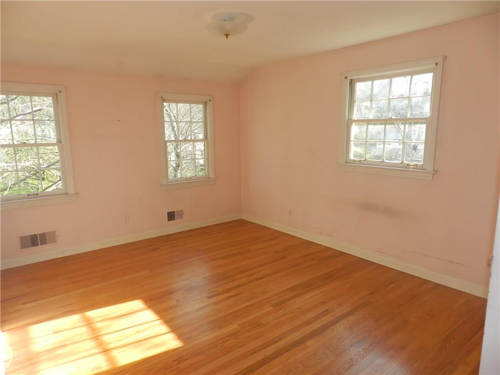 176 Topsfield Road Upper St. Clair, PA 15241 - Photo 17 of 19 Gallery Image 17