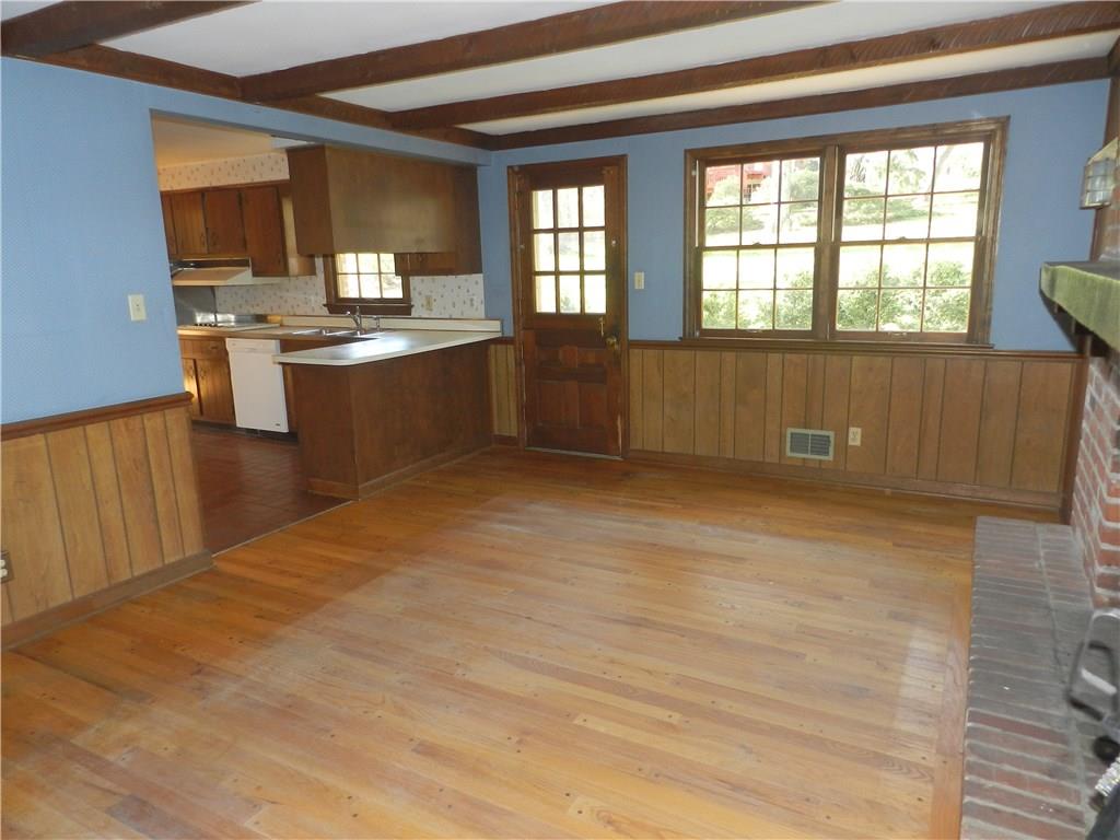 176 Topsfield Road Upper St. Clair, PA 15241 - Photo 7 of 19 Gallery Image 7