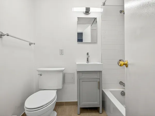 $2,600 | 232 Newbury Street, Unit 32, Boston, MA 02116