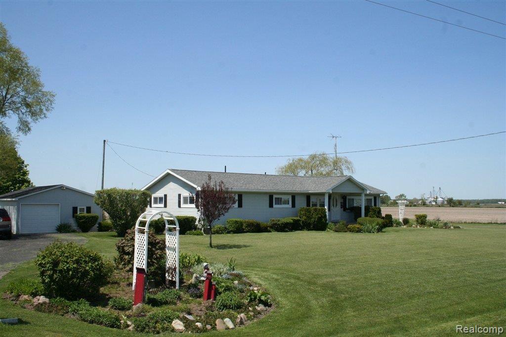 1811 Decker Road Decker, MI 48426 - Photo 13 of 13 IMG_3488.JPG