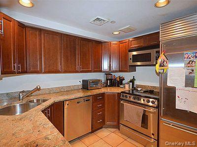 100 Cutter Mill Road, Unit 4V Great Neck, NY 11021 - Photo 9 of 14