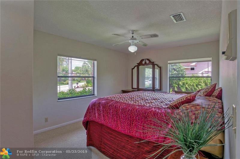 8501 Northwest 80th Street Tamarac, FL 33321 - Photo 23 of 41 F10171611_23_2