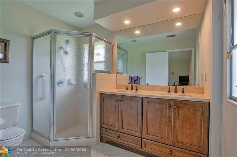 8501 Northwest 80th Street Tamarac, FL 33321 - Photo 26 of 41 F10171611_26_2