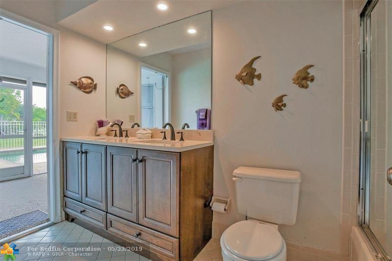 8501 Northwest 80th Street Tamarac, FL 33321 - Photo 27 of 41 F10171611_27_2