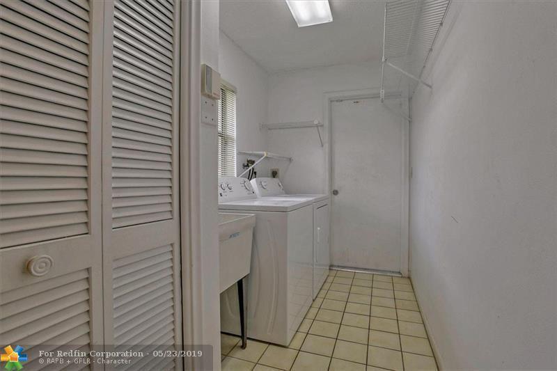 8501 Northwest 80th Street Tamarac, FL 33321 - Photo 28 of 41 F10171611_28_2
