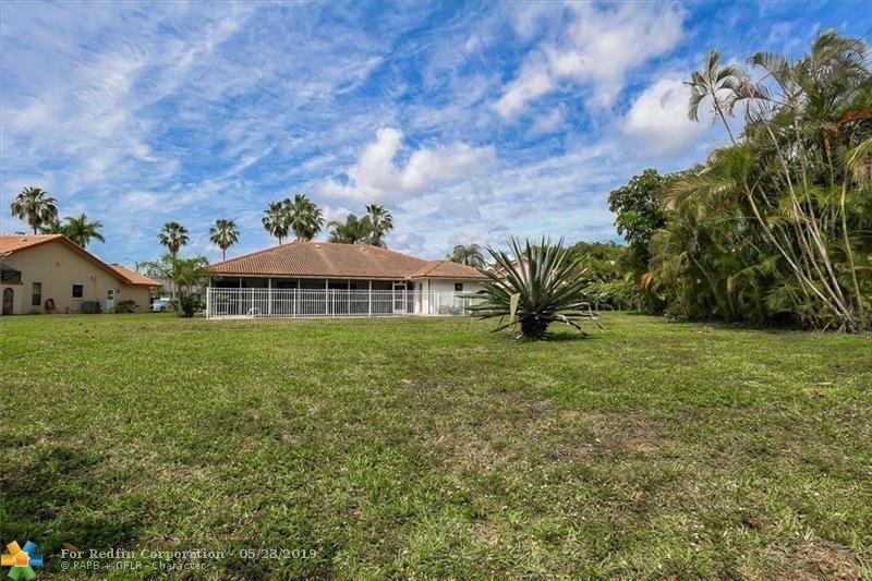 8501 Northwest 80th Street Tamarac, FL 33321 - Photo 33 of 41 F10171611_33_2