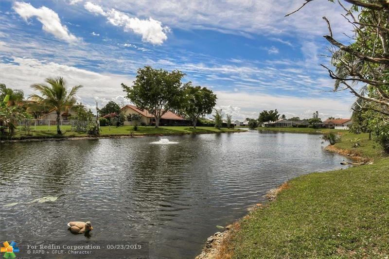 8501 Northwest 80th Street Tamarac, FL 33321 - Photo 37 of 41 F10171611_37_2