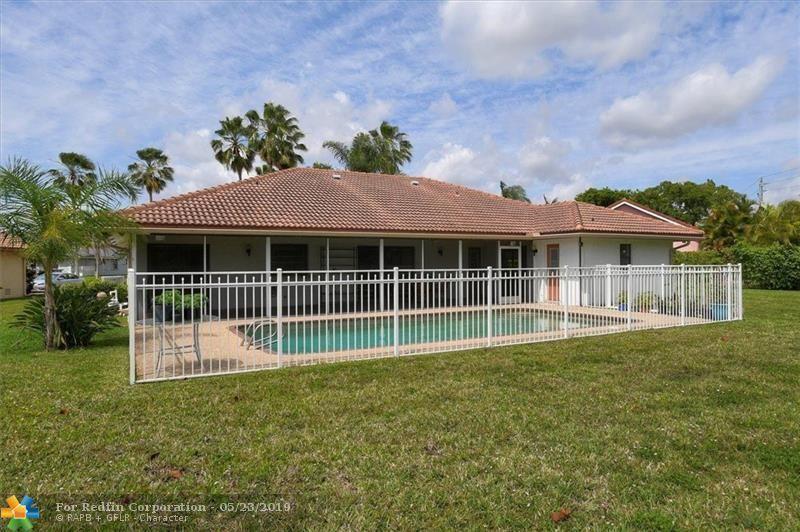 8501 Northwest 80th Street Tamarac, FL 33321 - Photo 41 of 41 F10171611_41_2