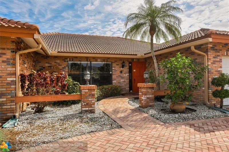 8501 Northwest 80th Street Tamarac, FL 33321 - Photo 5 of 41 F10171611_2_2