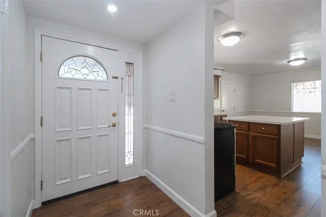 $3,800 | 18639 Liggett Street, Northridge, CA 91324