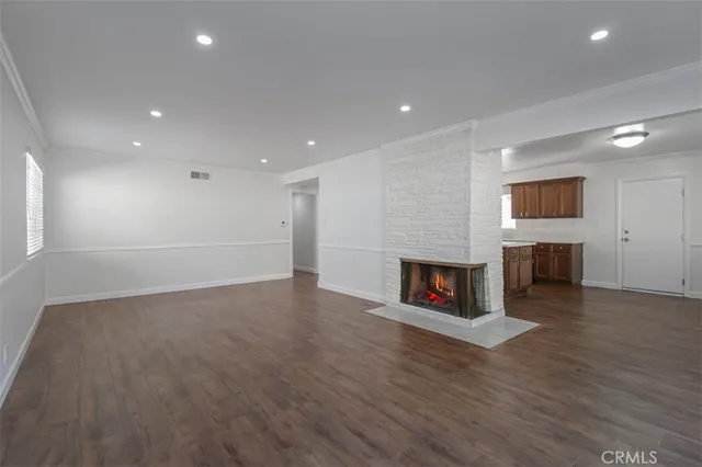 $3,800 | 18639 Liggett Street, Northridge, CA 91324