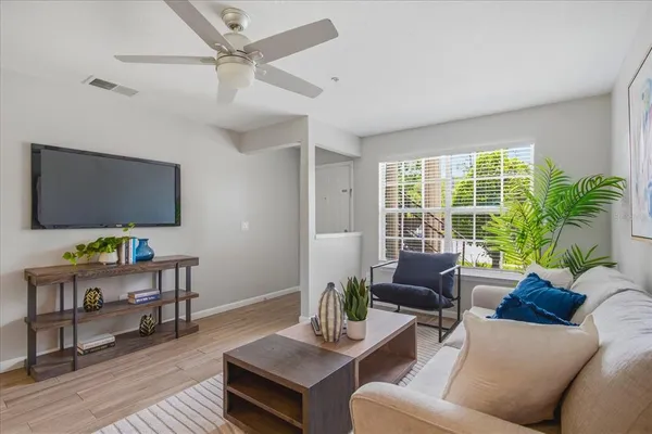 $210,000 | 176 Reserve Circle, Unit 108, Oviedo, FL 32765