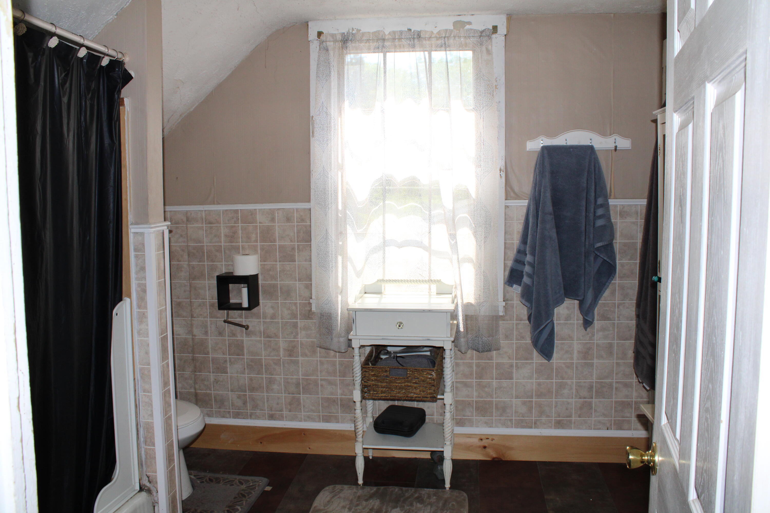 11 Pine Street Gorham, ME 04038 - Photo 9 of 19 IMG_0801