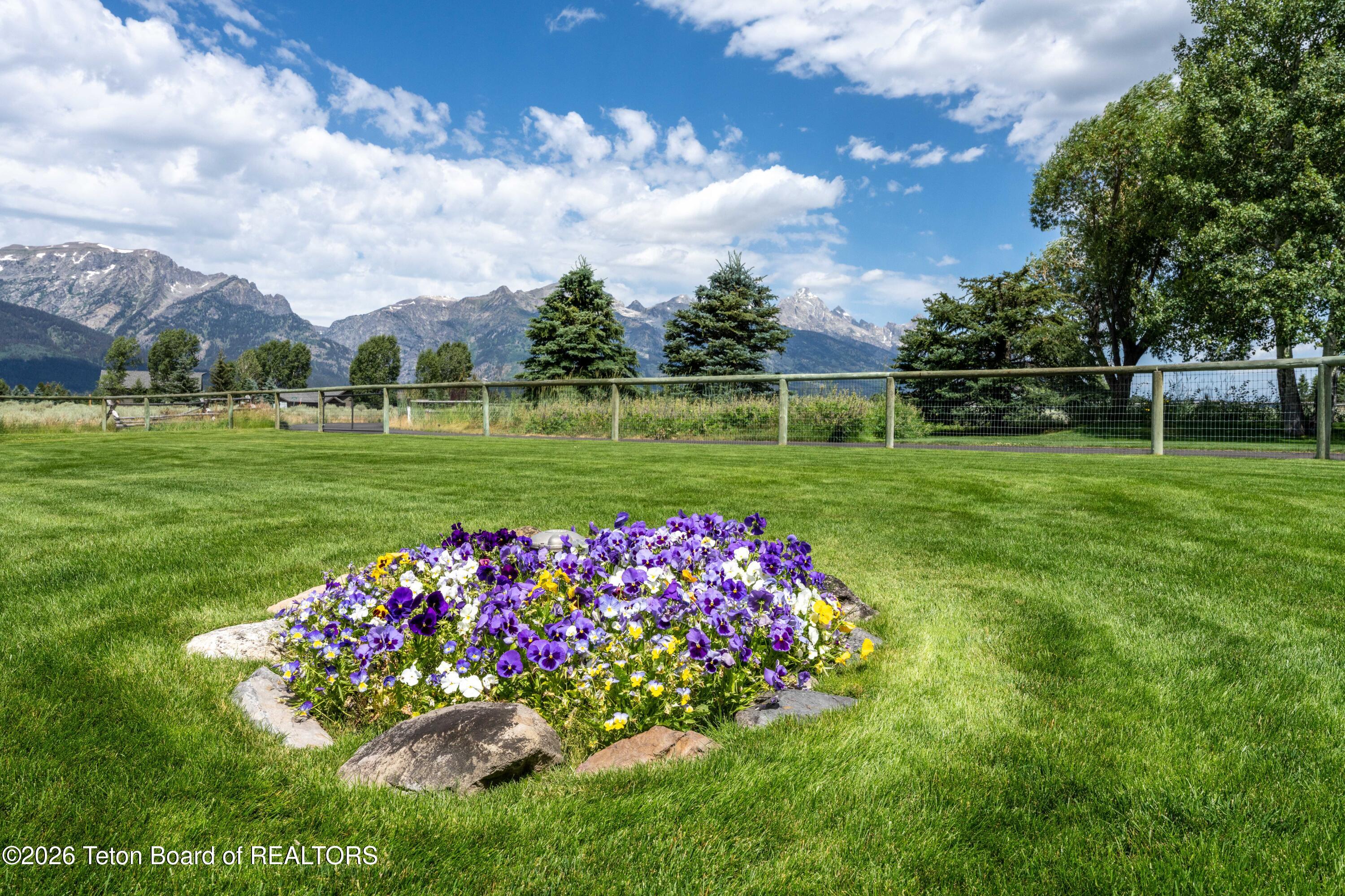 720 East Trap Club Road Jackson, WY 83001 - Photo 12 of 77 720TrapClub_JGPhoto-17