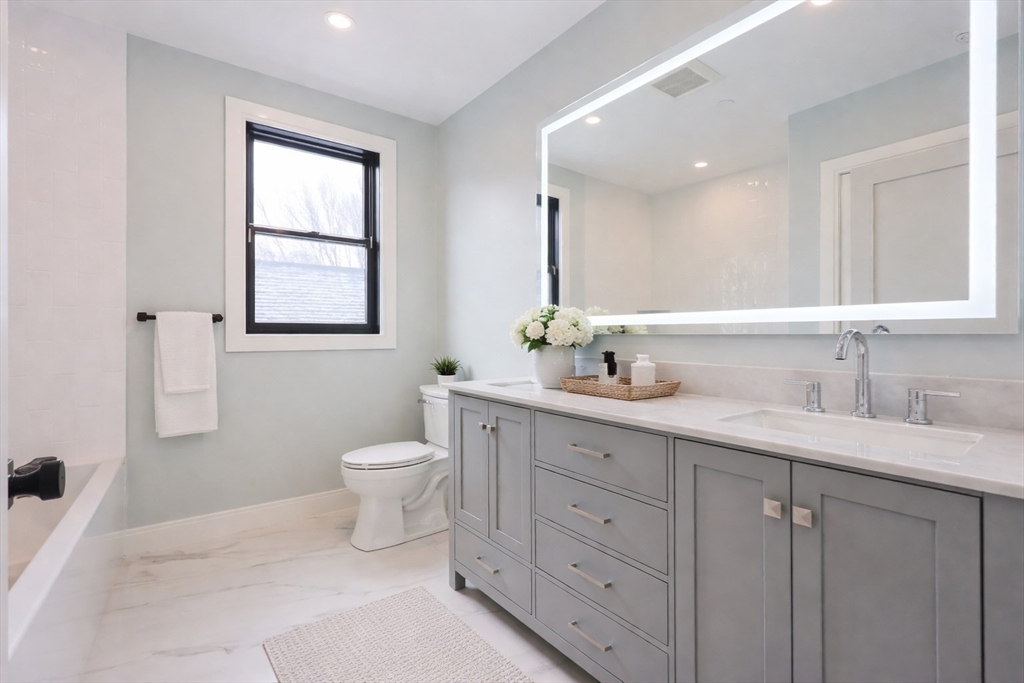 68 Rowe Street, Unit 4 Boston, MA 02131 - Photo 11 of 21