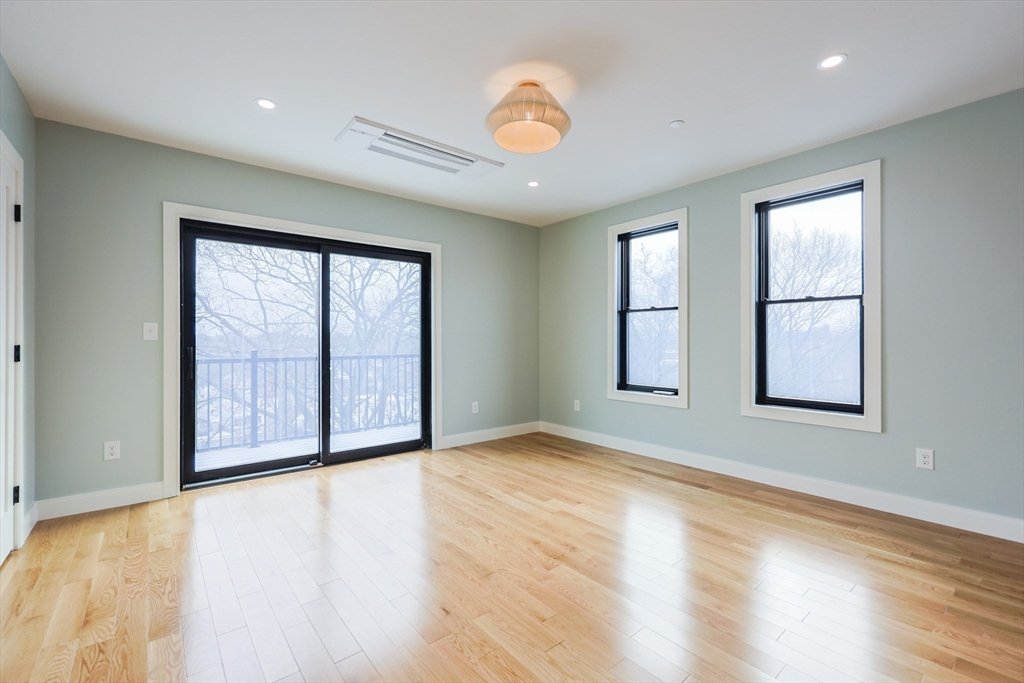 68 Rowe Street, Unit 4 Boston, MA 02131 - Photo 10 of 21