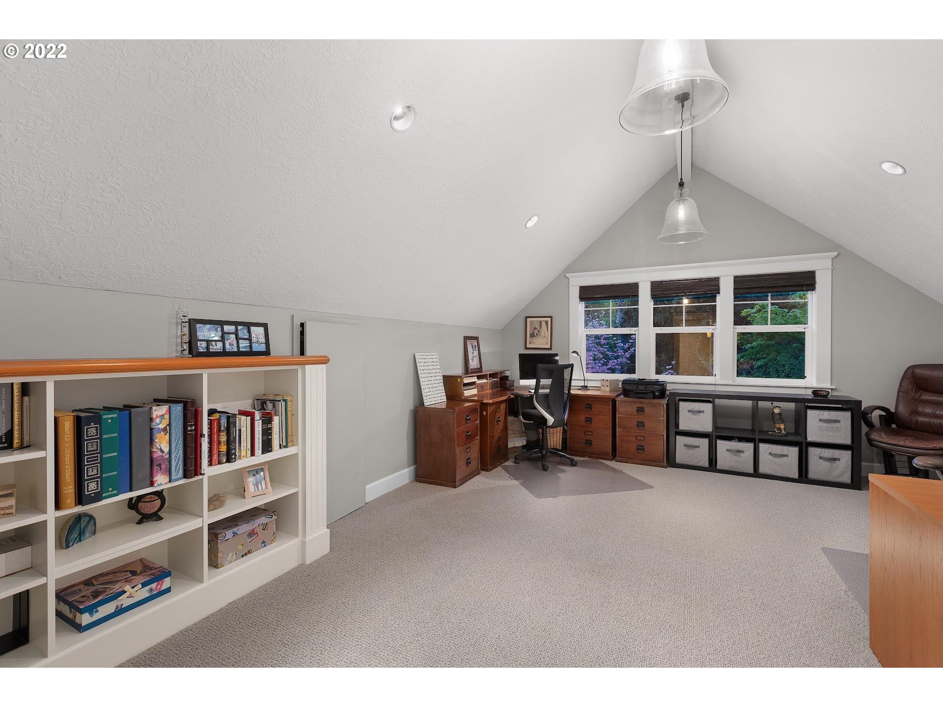 8030 South Vale Garden Road Canby, OR 97013 - Photo 24 of 32 Gallery Image 24