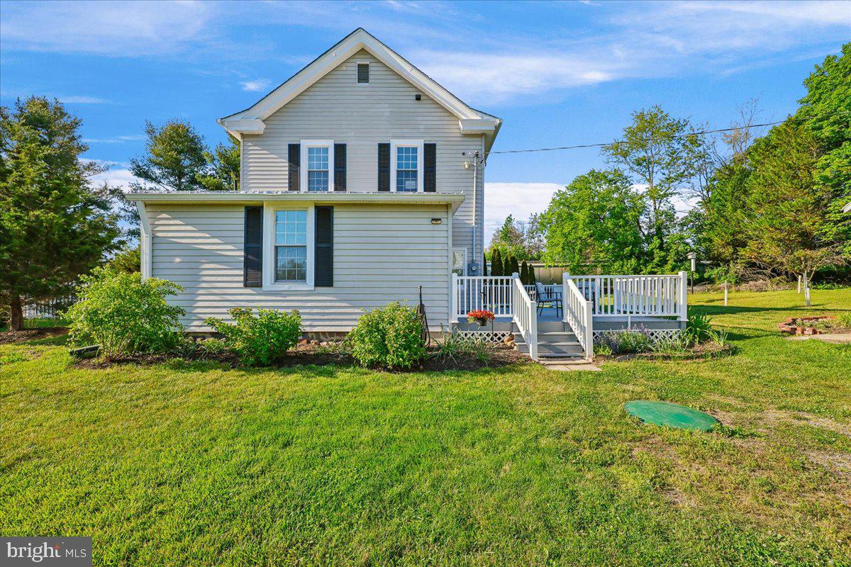22165 Big Woods Road Dickerson, MD 20842 - Photo 28 of 28 Rear