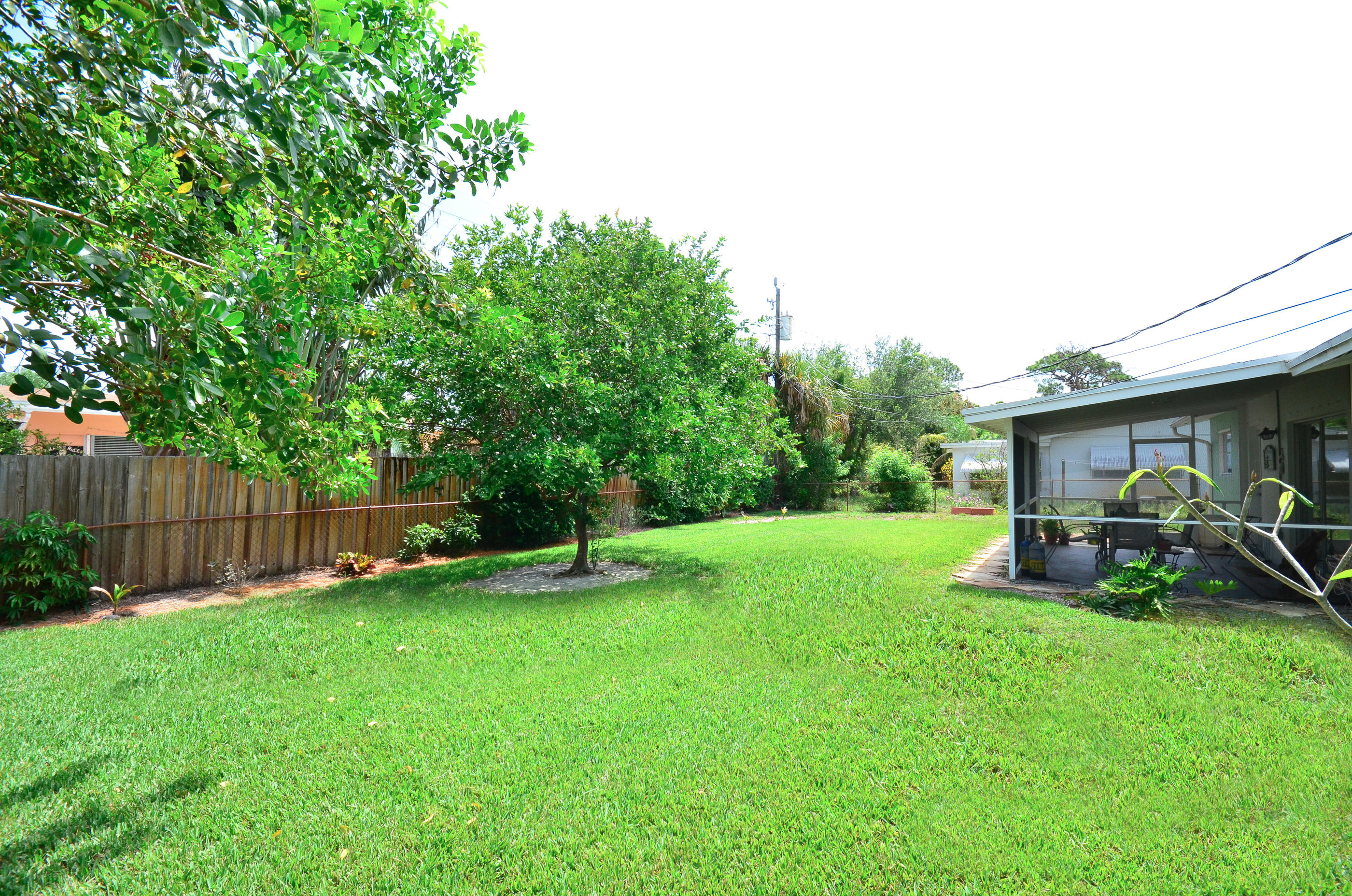 7 Ridgewood Circle Tequesta, FL 33469 - Photo 10 of 11 stills-16