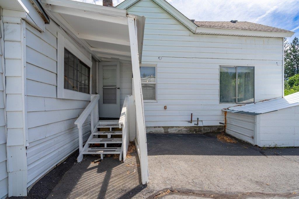 2218 West Tenth Avenue Spokane, WA 99224 - Photo 8 of 36
