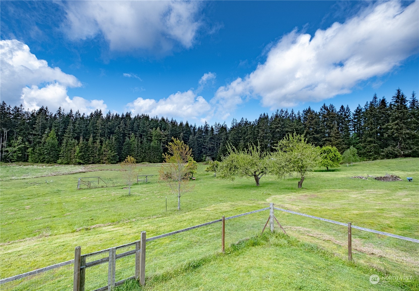 1750 Lancaster Road Freeland, WA 98249 - Photo 25 of 33 a view of an outdoor space and yard