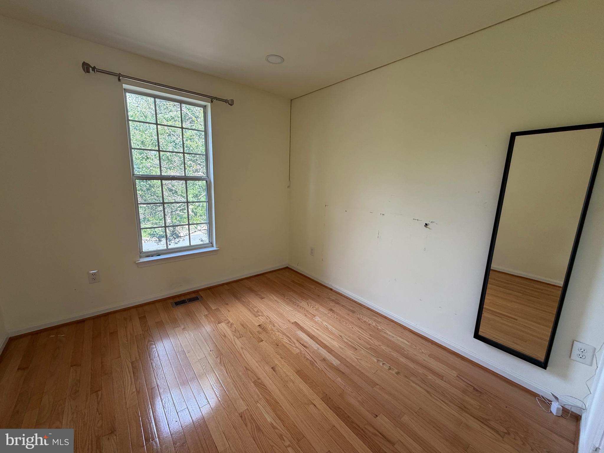 1835 Staley Manor Drive Silver Spring, MD 20904 - Photo 5 of 16