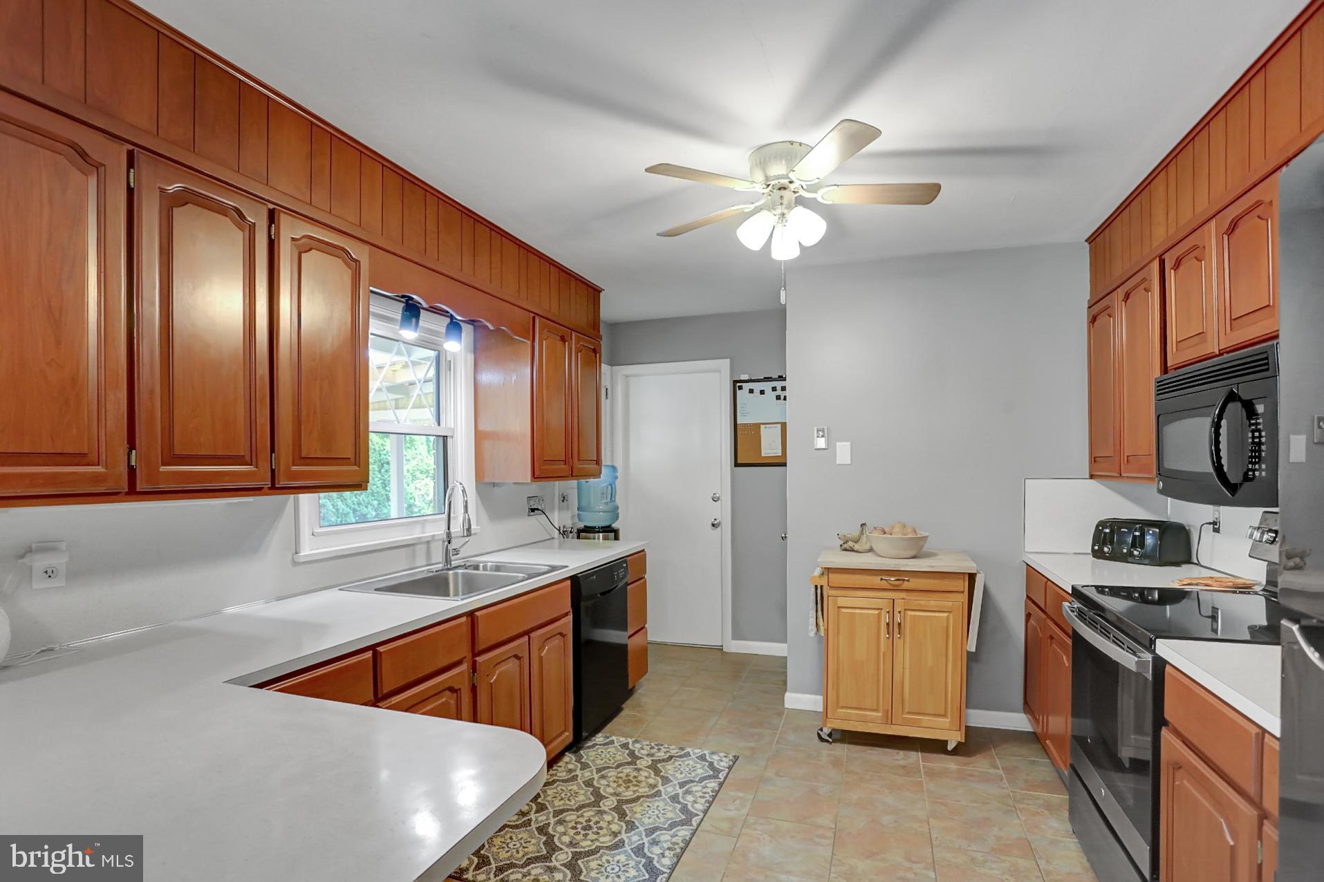 3528 West Kent Road Reading, PA 19605 - Photo 11 of 32 Gallery Image 11