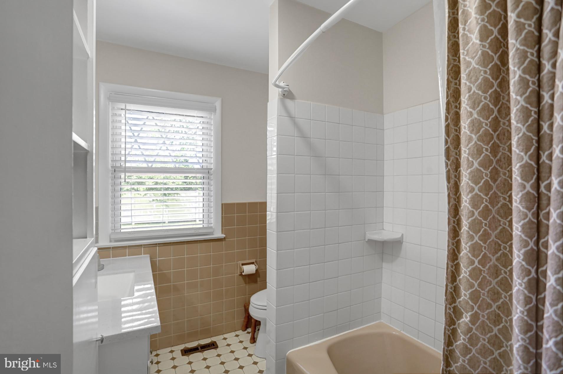 3528 West Kent Road Reading, PA 19605 - Photo 13 of 32 Gallery Image 13