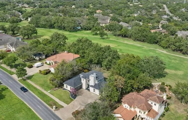 $889,000 | 1904 Lakeway Boulevard, Lakeway, TX 78734