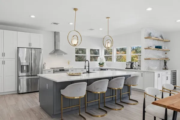 $889,000 | 1904 Lakeway Boulevard, Lakeway, TX 78734