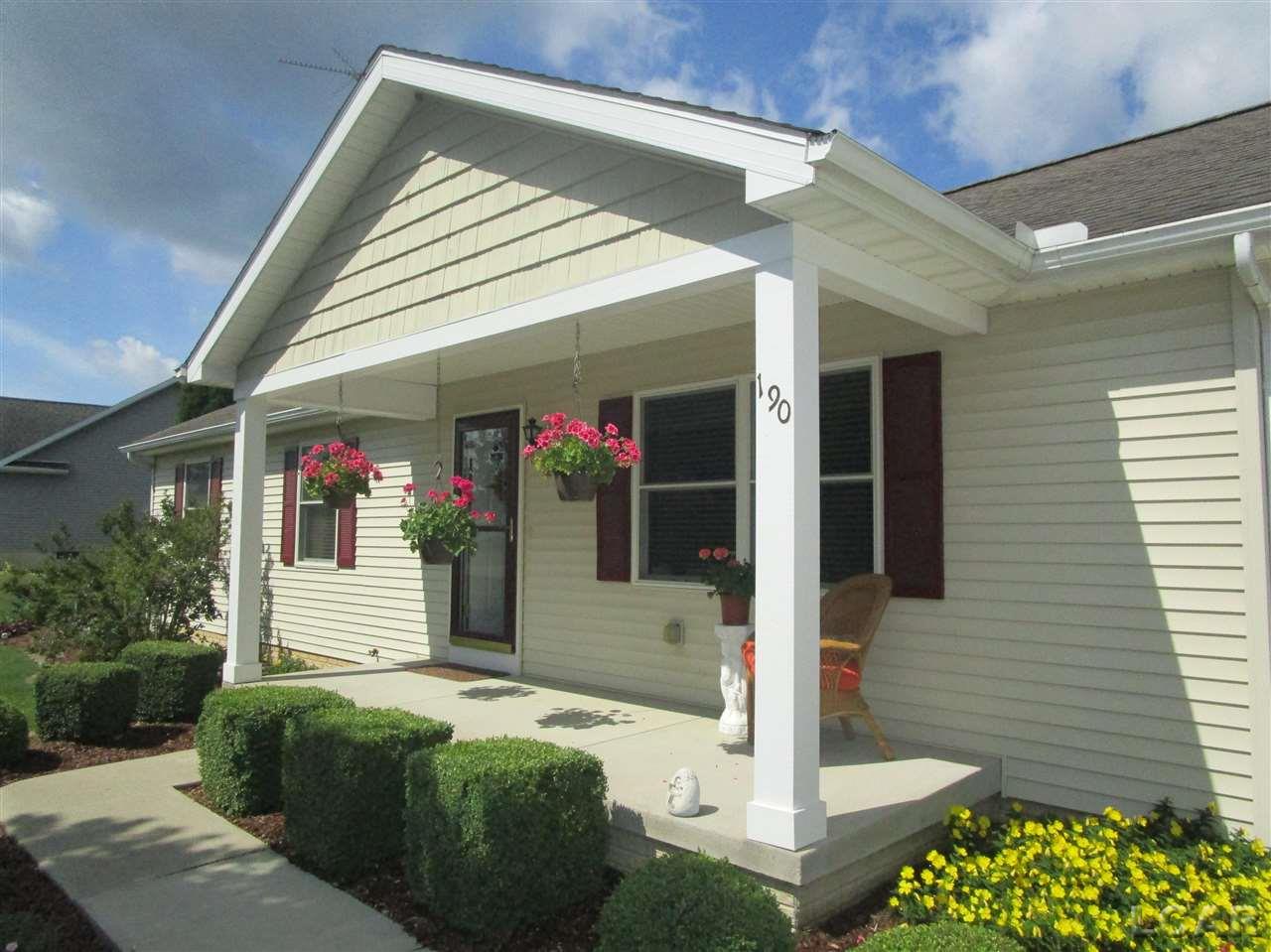 190 Joy Road Adrian, MI 49221 - Photo 4 of 46 50045814-3.JPG