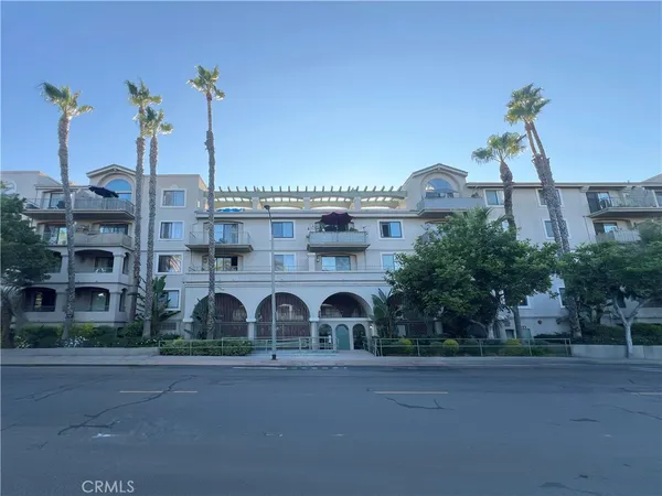 $3,595 | 555 Maine Avenue, Unit 304, Long Beach, CA 90802