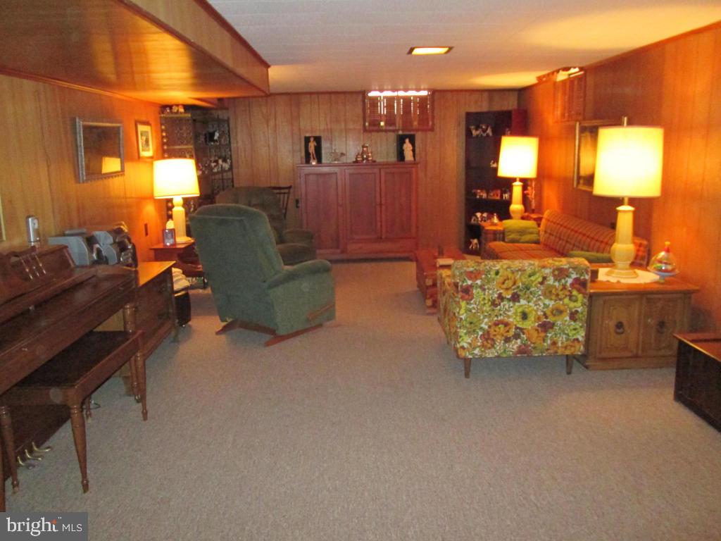 1709 Zarker Road Lancaster, PA 17601 - Photo 29 of 49