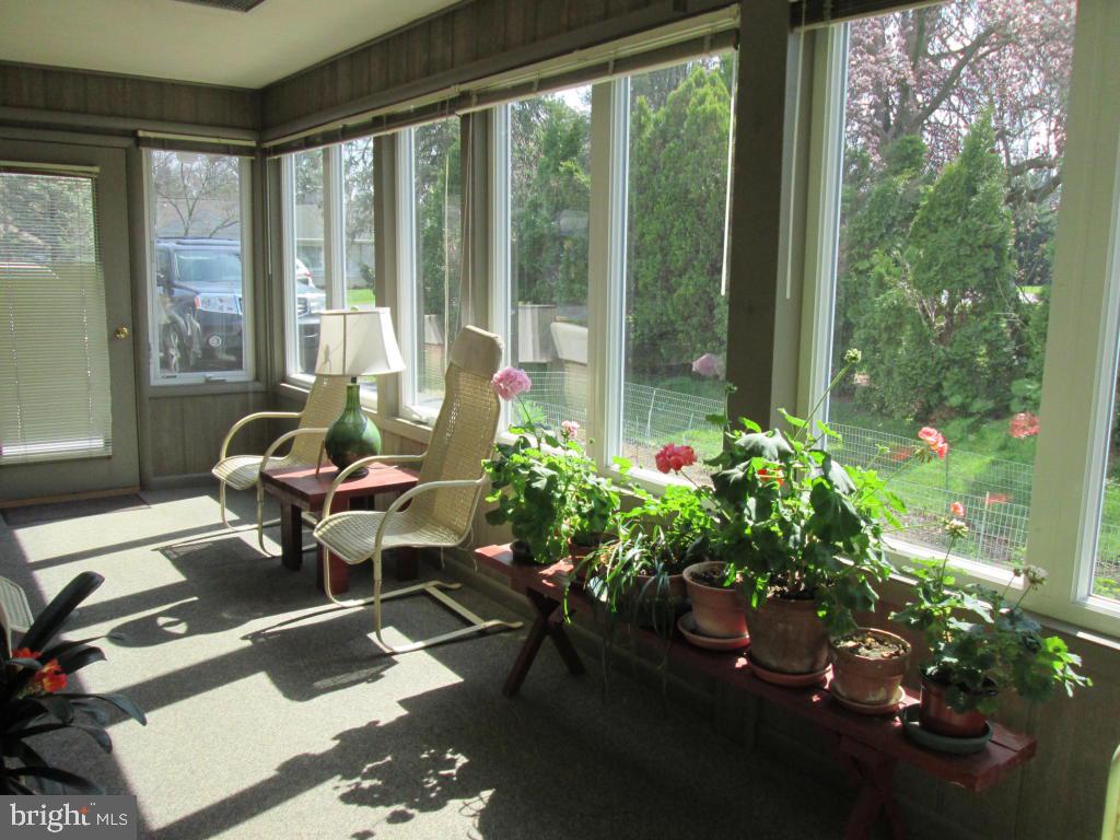1709 Zarker Road Lancaster, PA 17601 - Photo 4 of 49