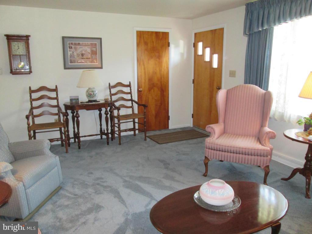 1709 Zarker Road Lancaster, PA 17601 - Photo 7 of 49