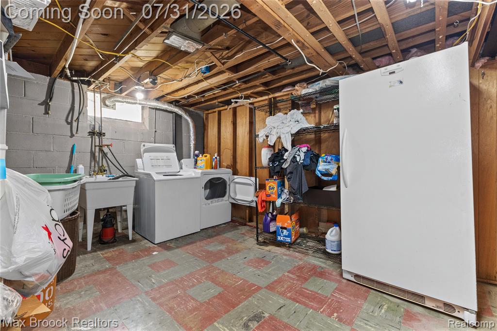 23531 Scotia Road Oak Park, MI 48237 - Photo 17 of 24 Gallery Image 17