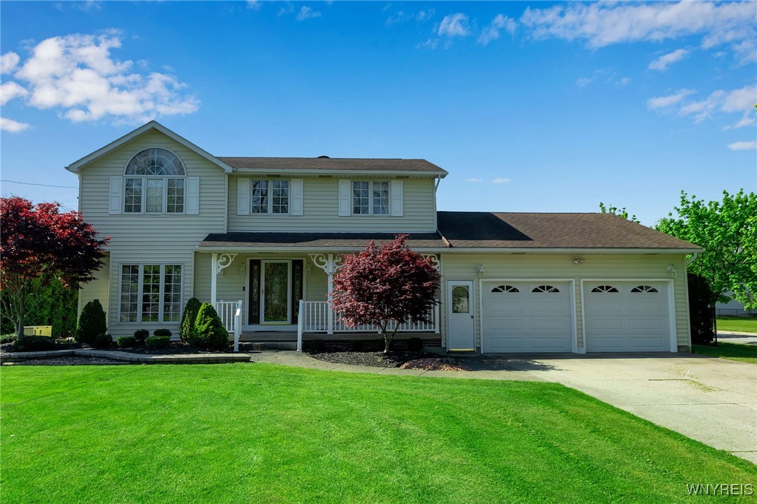 Over 2500sf Original owner - Meticulously maintain