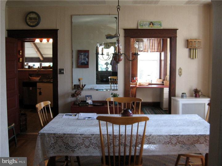 206 Middletown Road Media, PA 19063 - Photo 9 of 25 Dining Room