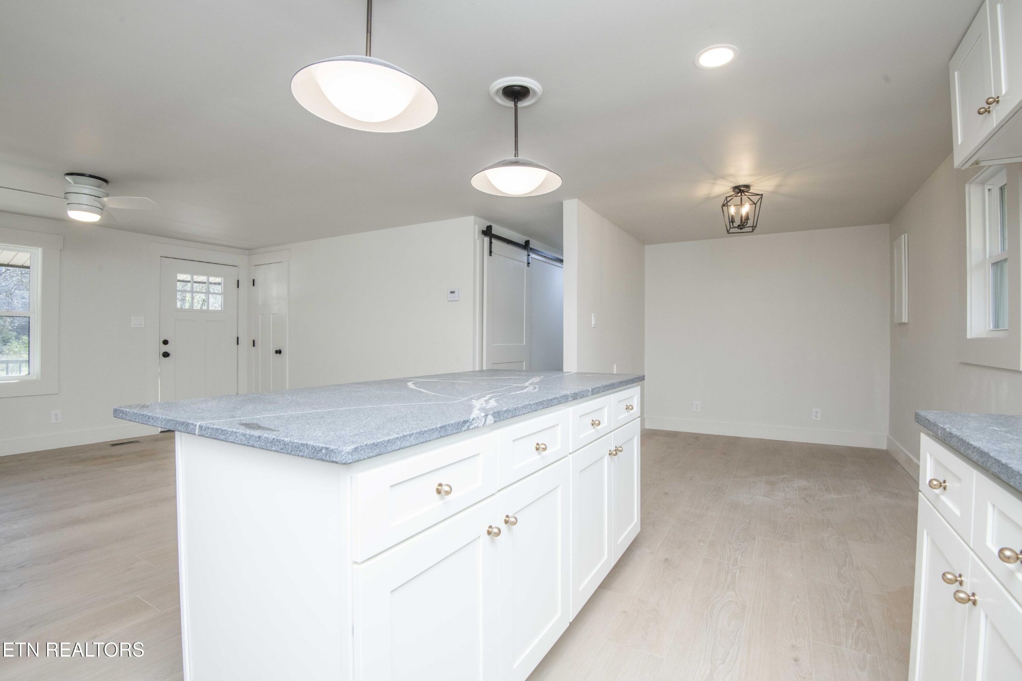 6223 Babelay Road Knoxville, TN 37924 - Photo 21 of 53 a bathroom with a sink a light fixture and a lamp